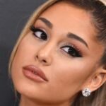 Ariana Grande’s ‘Wicked’ Poster Gets Roasted After Fan Makes 1 Hilarious Observation