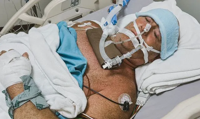 Dad told he'll 'never walk again' after visiting daughter in Thailand