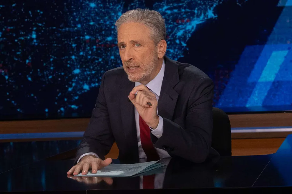 Jon Stewart Returns to Host“ The Daily Show ”for First Time in Nearly 9 Years