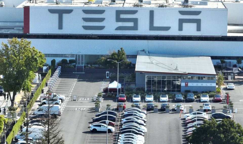Tesla placed a $16K bakery order for Black History Month — then suddenly canceled it, the bakers say, costing them thousands